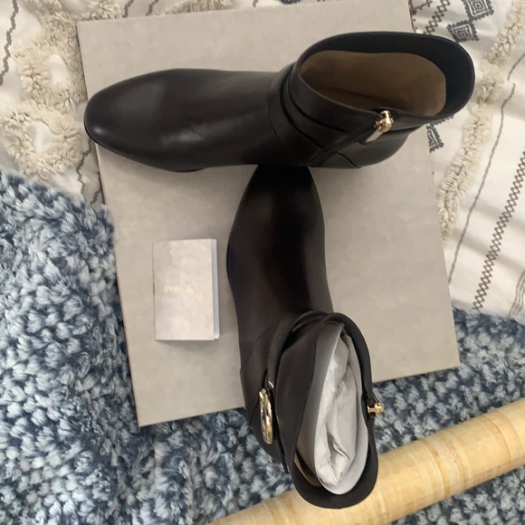 Looking for different style - Picture 7 of 9